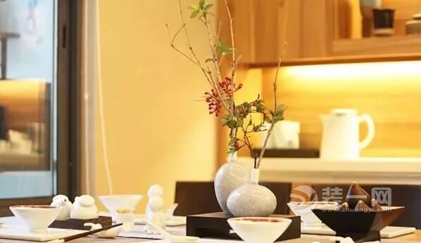 108平三居室中式风格装修设计 阳台视野太棒了
